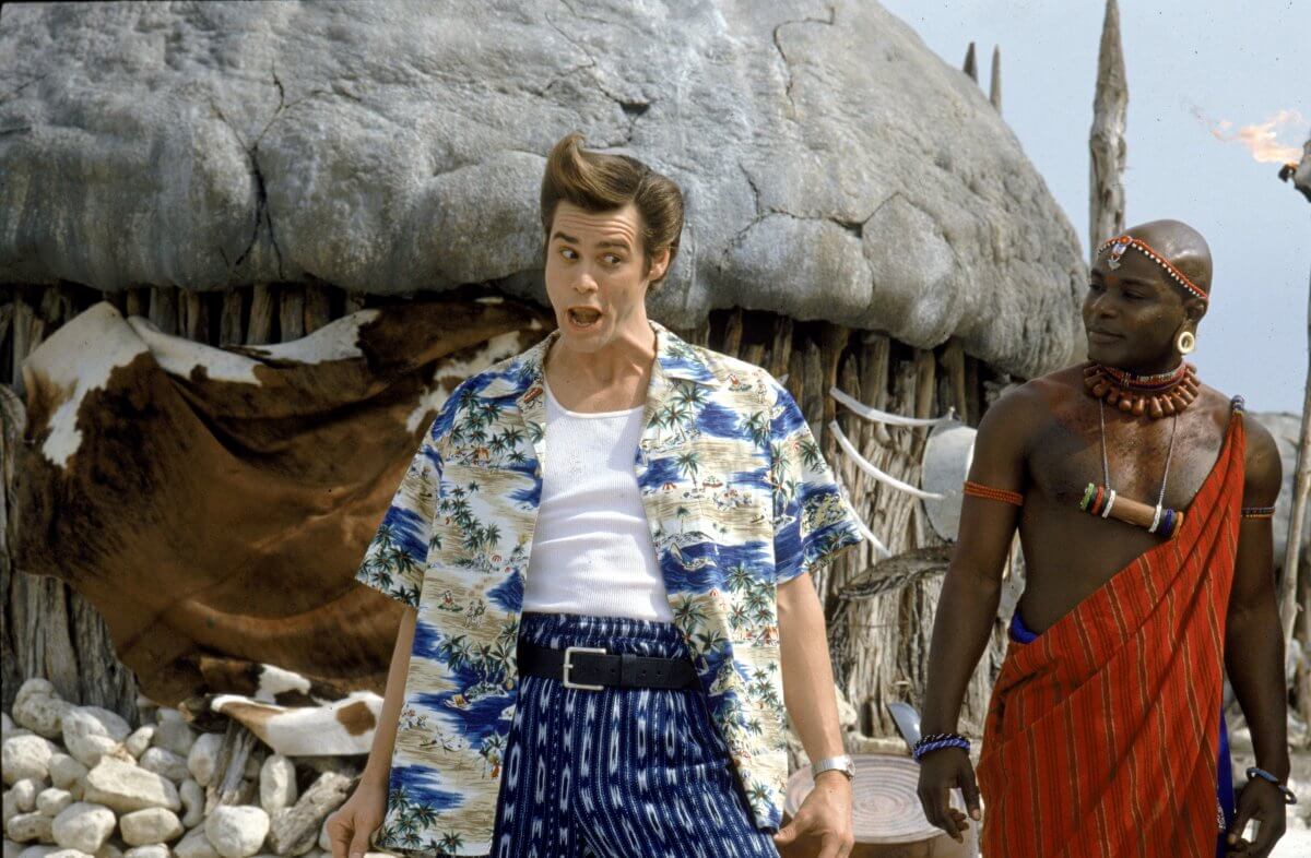 ACE VENTURA: WHEN NATURE CALLS - BUDALA DEDEKTİF AFRİKA'DA Ace Ventura: Pet Detective’in devam filminde Jim Carrey yine başrolde… Evcil hayvan dedektifi Ace’nin görev yeri bu sefer Afrika’dır. Görevi ise kaşif Fulton Greenwall ve kabileler için çok önemli olan beyaz yarasayı aramaktır. Ace kendini Wachootoo ve Wachati kabilesi arasındaki savaşın içinde bulacaktır.