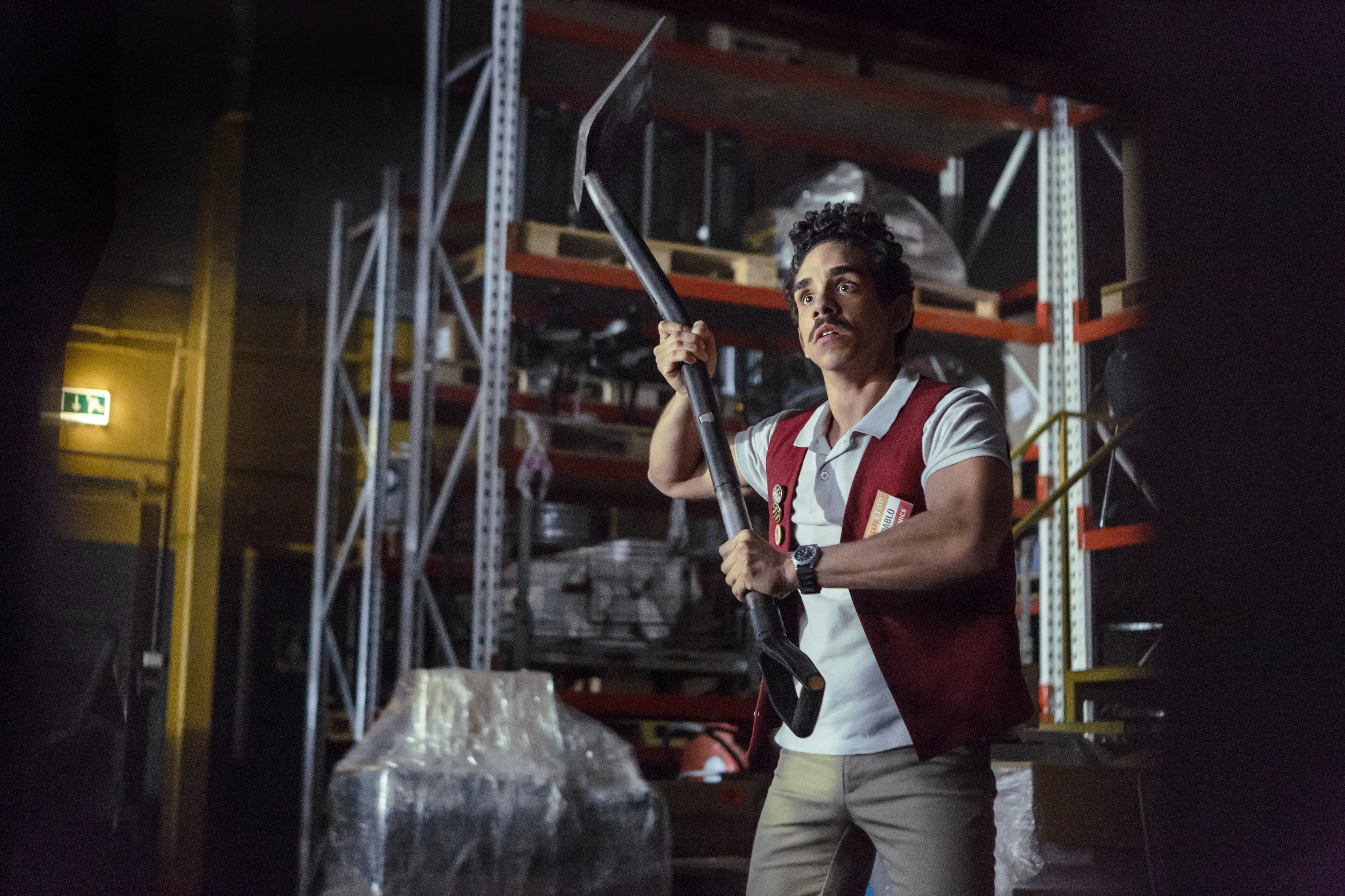 Ash vs Evil Dead - Ash vs Evil Dead 30 yılın ardından Deadite’ler, Ash’i bulmuş ve daha önce dünyayı kötülük ile ele geçirme planlarını durduran bu adamdan intikam almak istemektedirler. Ash, ilerlemiş yaşına rağmen mücadeleyi elden bırakmaz.