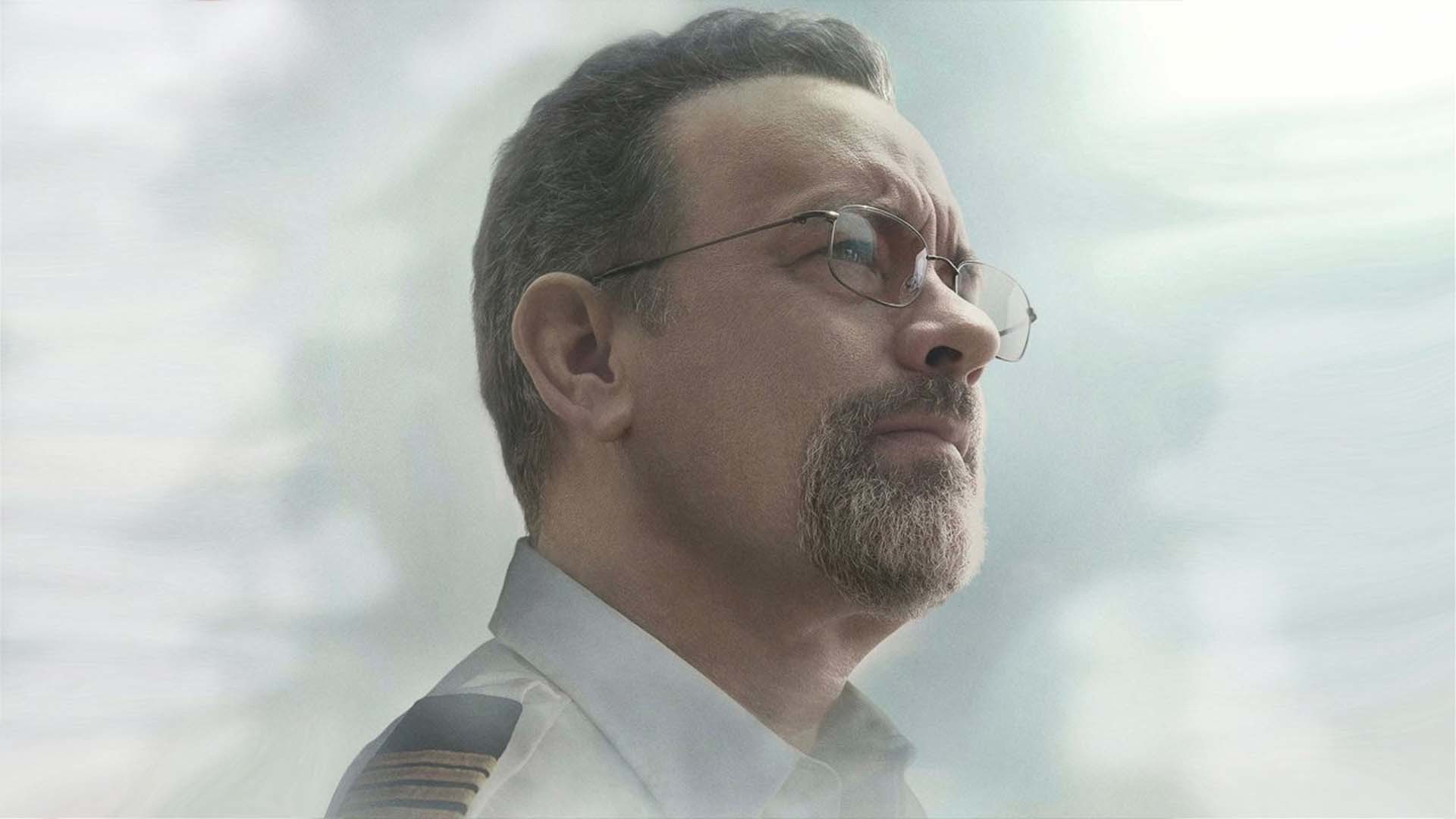 CAPTAIN PHILLIPS - KAPTAN PHILLIPS 2009 senesinin Nisan ayında yola çıkan MV Maersk Alabama isimli Amerikan kargo gemisi, Somali'nin doğu kıyılarında korsanlar tarafından saldırıya uğrar. Bu durum Amerikalılar'ın yaklaşık 200 yüzyıldır başına gelmeyen türden bir korsan saldırısıdır. Geminin dümenindeki deneyimli kaptan Richard Phillips, tayfasını kurtarabilmek için kendini rehine olarak feda eder. Korsan grubu ve özellikle de liderleri Muse ile psikolojik bir savaşın içerisinde yer aldığı bu süreç, kendisini kurtarmaya çalışan ekibin de eşzamanlı çabasıyla oldukça yüksek tansiyonlu bir hal alır.