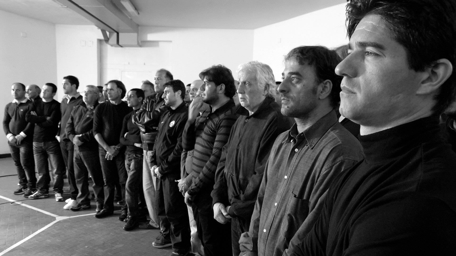 Caesar Must Die - SEZAR ÖLMELİ Uluslararası Berlin Film Festivali’nde ‘Altın Ayı’ ve ‘Eküminikal Jüri Ödülü’nü alan Caesar Must Die, hapishanede Shakespeare'in Jül Sezar oyununu ortaya koyan koyan mahkumların yaşamını ele alıyor.