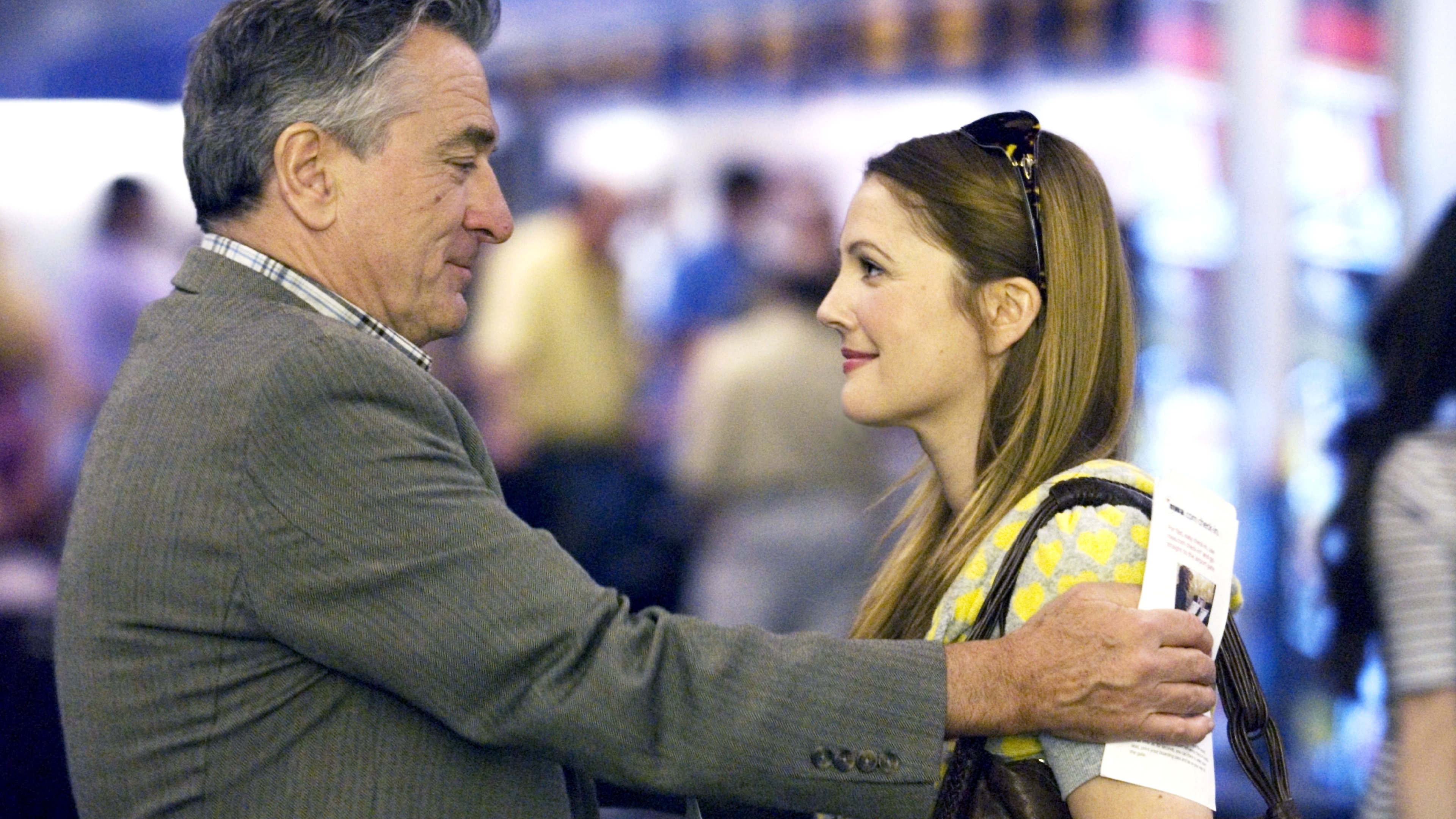 EVERYBODY'S FINE - HERKESİN KEYFİ YERİNDE Frank (Robert De Niro) yakın zamanda eşini kaybetmiş ve çocuklarıyla yalnız kalmış bir aile babasıdır. Bu yalnızlık ve yaptığı yanlışlar içinde çocukl