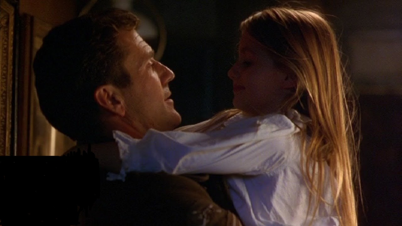 FAIRYTALE : A TRUE STORY - PERİ MASALI: GERÇEK HİKAYE 1917…1. Dünya Savaşı sırasında babası kaybolan Elsie Wrigth (Florence Hoath), kuzeni Frances Griffiths’in (Elizabeth Earl)