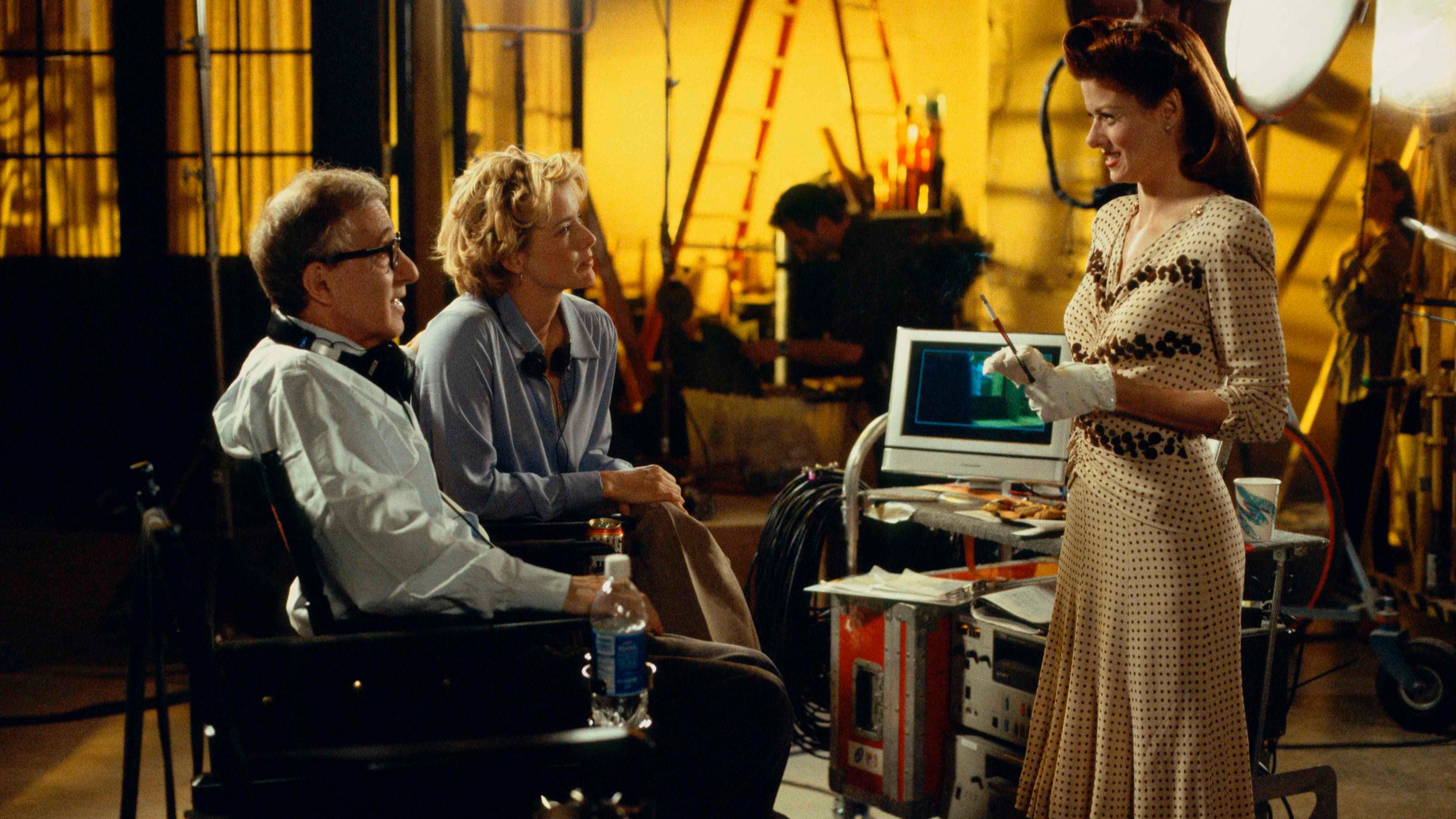 Hollywood Ending - HOLLYWOODVARİ BİR SON Hollywood Ending, Woody Allen'ın yazıp yönettiği komedi filmi...