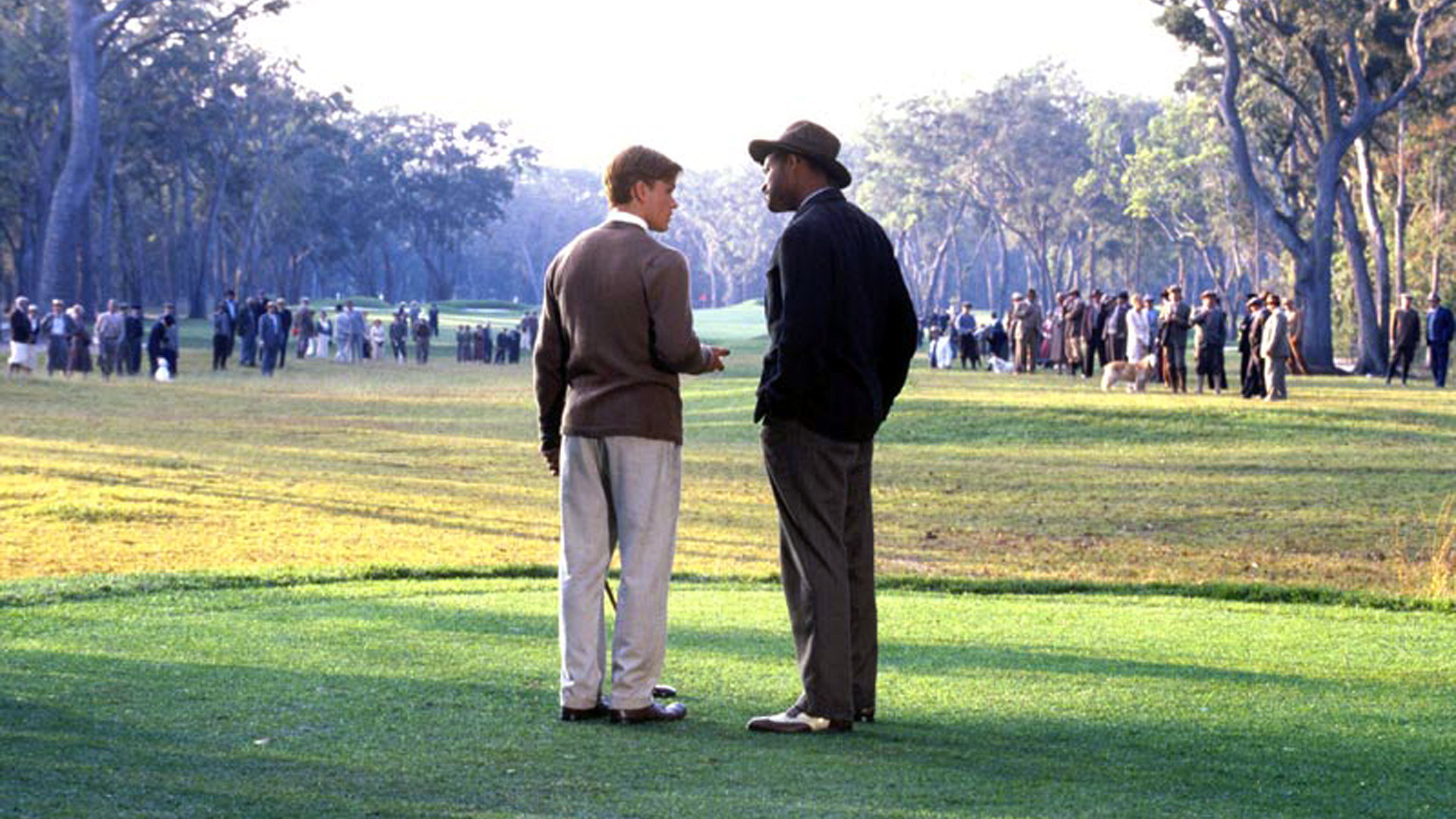 THE LEGEND OF BAGGER VANCE - BAGGER VANCE EFSANESİ Rannulph Junah (Matt Damon), Savannah bölgesinin en iyi golf oyuncusudur ve zengin bir ailenin mansubu Adele adında bir nişanlısı vardır. Ancak Rannulph, 1. Dünya Savaşı’na gider ve 15 sene boyunca savaşta kalır. Döndüğünde Adele, ölen babasının anısına büyük bir golf turnuvası düzenler. Eski yeteneğini kaybeden Rannulph, başlarda başarısız olsa da, bir süre sonra yardımına yetişen Bagger Vance (Will Smith) sayesinde toparlar ve turnuvaya katılır.