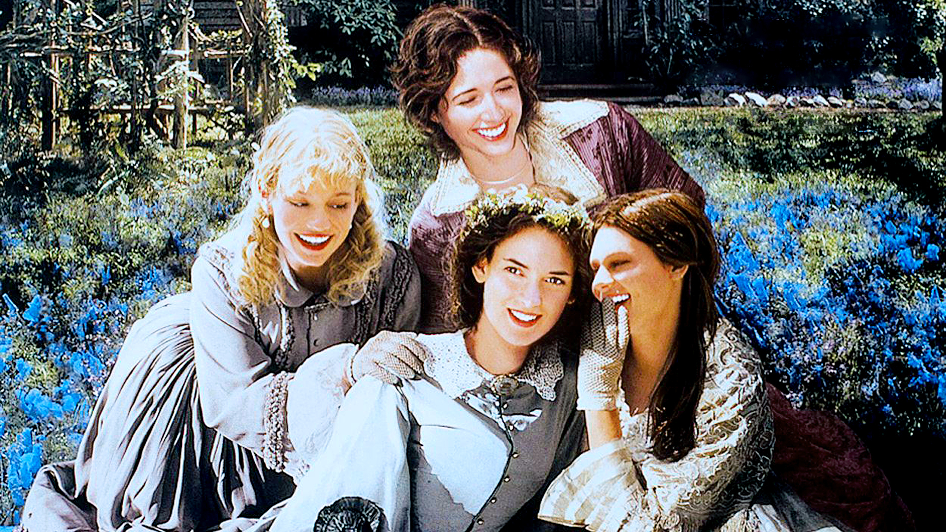 LITTLE WOMEN - KÜÇÜK KADINLAR Amerikan İç Savaşı sırasında, savaşmak üzere evden ayrılan babalarını bekleyen Jo, Meg, Beth ve Amy, anneleri ile maddi zorluklar içinde büyümektedirler. Şimdiye dek, iyi ve kötü günleri birlikte geçiren, birbirlerine yakın bir aile olmayı başarmışlardır. Birbirlerine sıkı bağlarla bağlı bu ailenin kaderinde ise kaçınılmaz olaylar ve küçük trajediler bulunmaktadır. Hepsi birer birer gerçekleşmeye başladığında ise birbirlerine destek olmak tek çıkış yolları olacaktır.