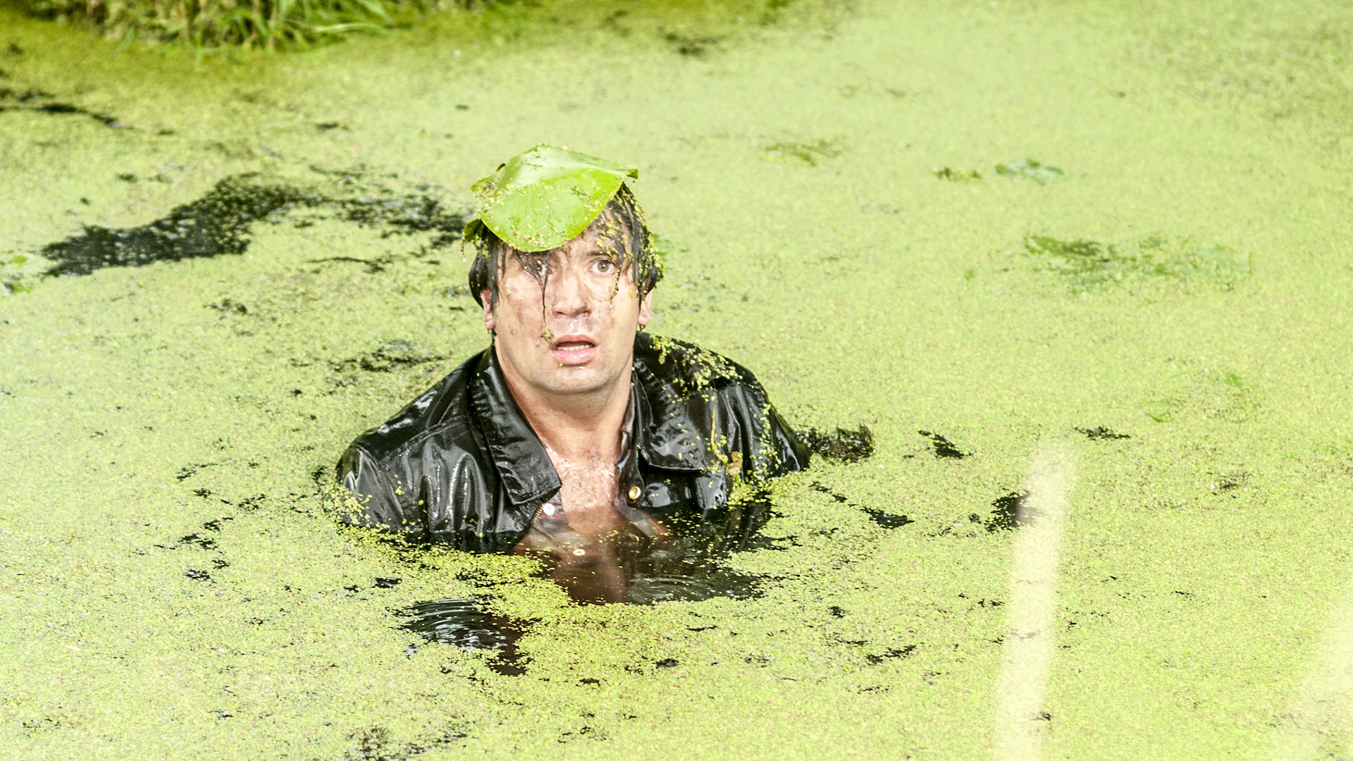 MR. FROG - BAY KURBAĞA Bir öğretmen, öğrencilerine büyük bir sır verir. Adam, bazen bir kurbağaya dönüşmektedir. İki öğrenci, öğretmenlerinin bu sırrını sonsuza dek saklamak
