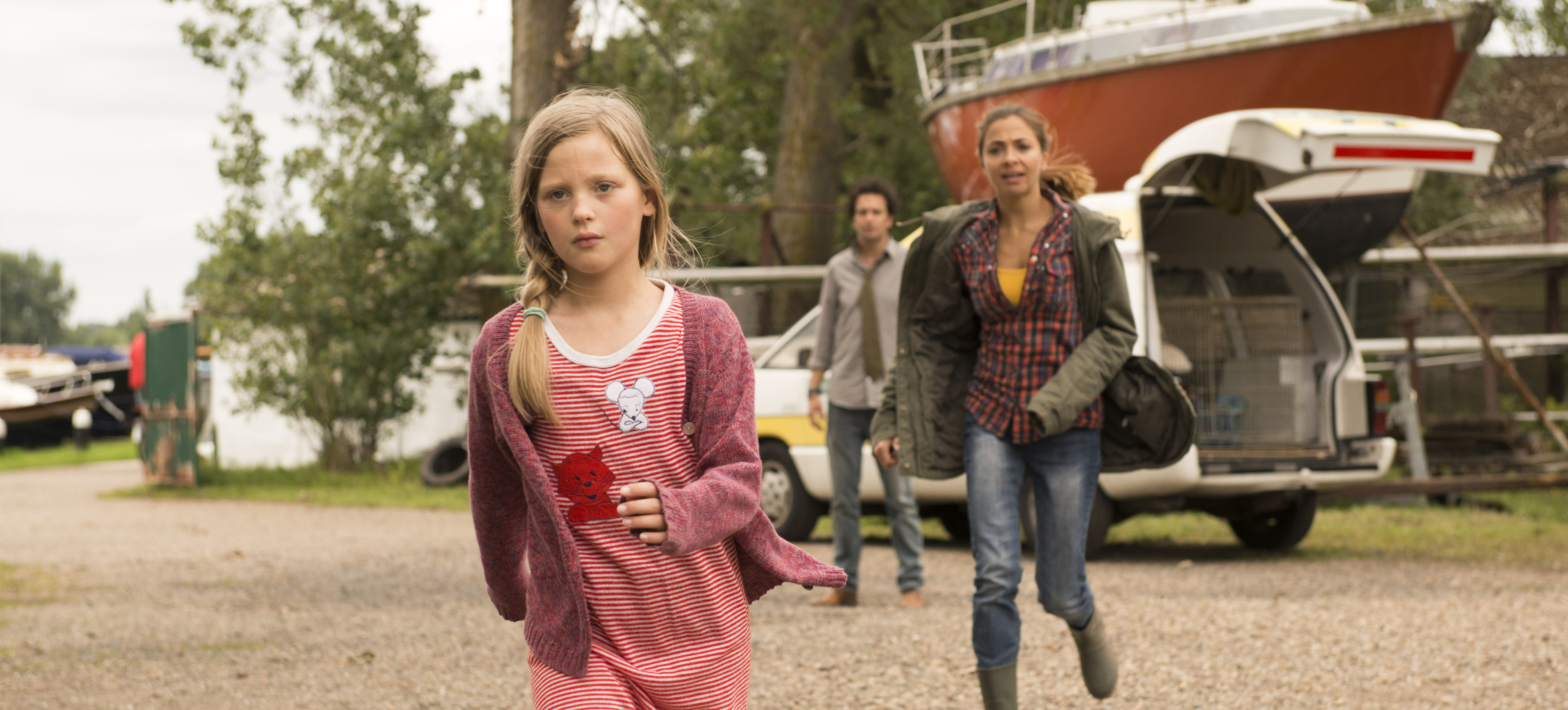 MR. FROG - BAY KURBAĞA Bir öğretmen, öğrencilerine büyük bir sır verir. Adam, bazen bir kurbağaya dönüşmektedir. İki öğrenci, öğretmenlerinin bu sırrını sonsuza dek saklamak