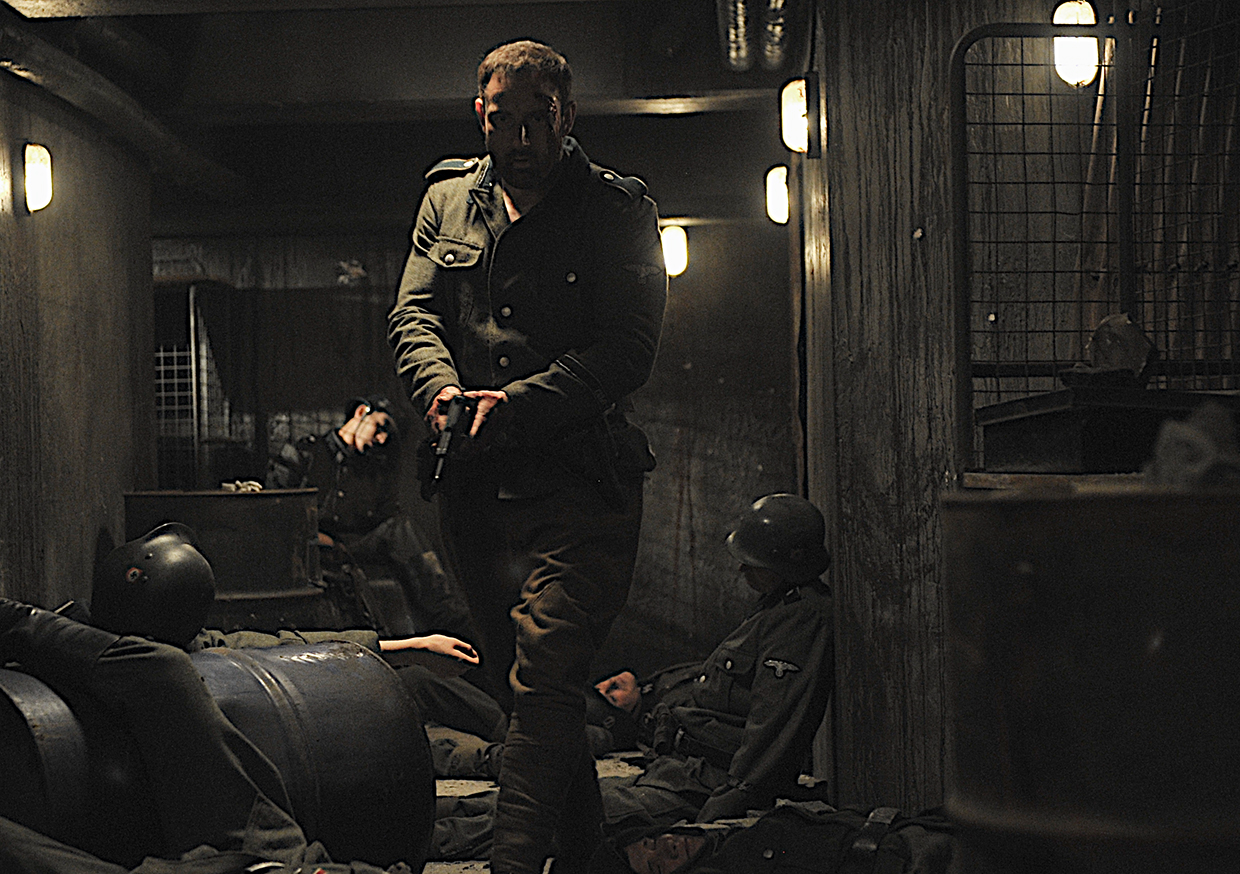 OUTPOST 3: RISE OF THE SPETSNAZ - SIĞINAK 3 Ünlü zombi serisinin üçüncü filmi, dehşet saçan zombi ordusunun 2. Dünya Savaşı’na kadar uzanan kökenlerine odaklanıyor. Rus Özel Kuvvetleri’nde görev