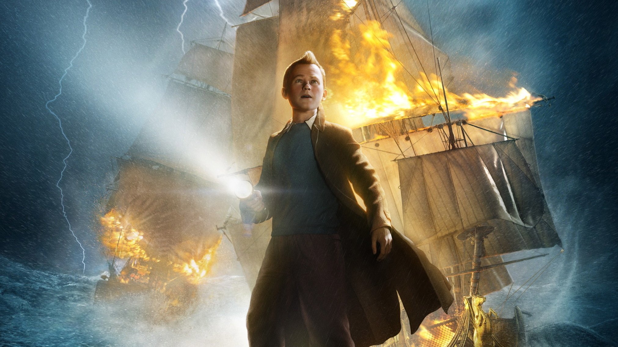 THE ADVENTURES OF TINTIN - TENTEN'İN MACERALARI Tenten köpeğiyle çıktığı sıradan bir gezi esnasında yerde maket bir  gemi bulur. Ancak maket gemi görüldüğünden çok daha fazlasını içinde taşımaktadır. Asırlardır gizli olan bir sırrı içinde taşıyan geminin peşinde kötü adamlar vardır. Tenten sırrı çözmeye çalışırken, diğer yandan  peşine düşen kötü adamları atlatmak zorundadır.