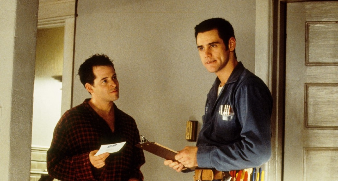 THE CABLE GUY - BAŞ BELASI Ben Stiller’ın yönetmen koltuğunda olduğu yapımda Jim Carrey başrolde. Kızarkadaşı tarafından terk edilen Steven, yeni bir eve taşınmıştır. Kablo döşetmek için Chip Douglas adındaki elektrikçi ile anlaşır. Ancak tuhaf bir adam olan Chip, Steven ile arkadaş olmak ister. Başlarda sıkıntı yoktur fakat Chip, Steven’ın hayatını allak bullak etmeye başlayınca Steven, Chip ile ilişkisini keser. Bu duruma çok sinirlenen Chip ise intikam almaya karar verir.