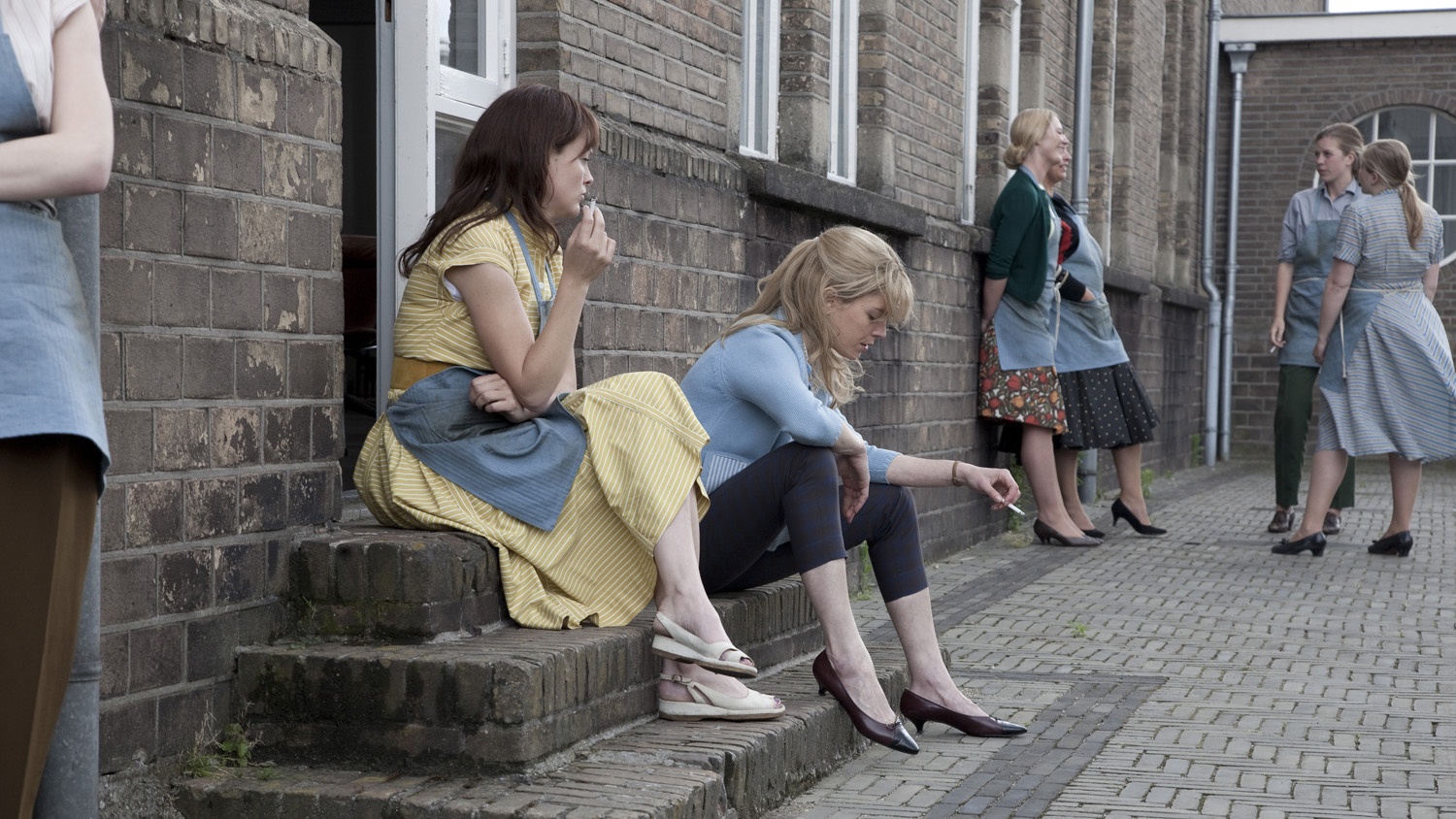 THE FURY - ÖFKE Tiny, genç yaşına rağmen çevresindeki tüm erkeklerin dikkatini çekmektedir. Yeğeni Albert, çocukluğundan beri ona karşı sıradışı bir ilgi ve hayranlık