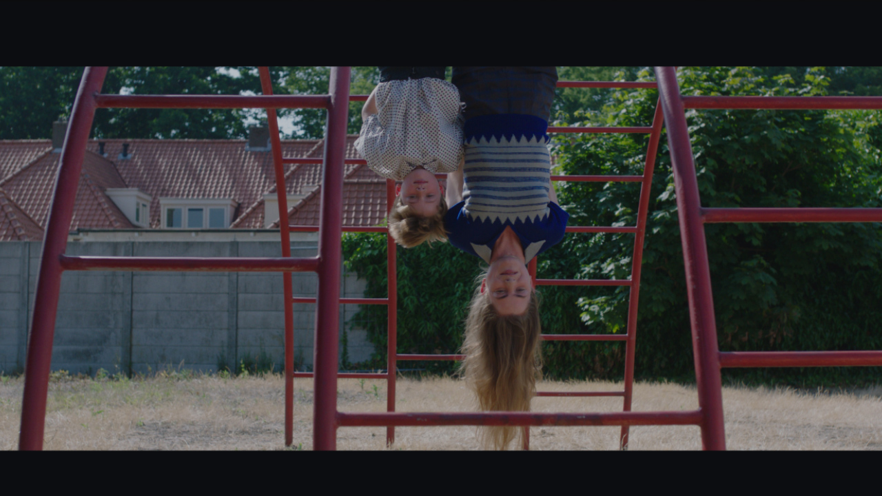 THE FURY - ÖFKE Tiny, genç yaşına rağmen çevresindeki tüm erkeklerin dikkatini çekmektedir. Yeğeni Albert, çocukluğundan beri ona karşı sıradışı bir ilgi ve hayranlık