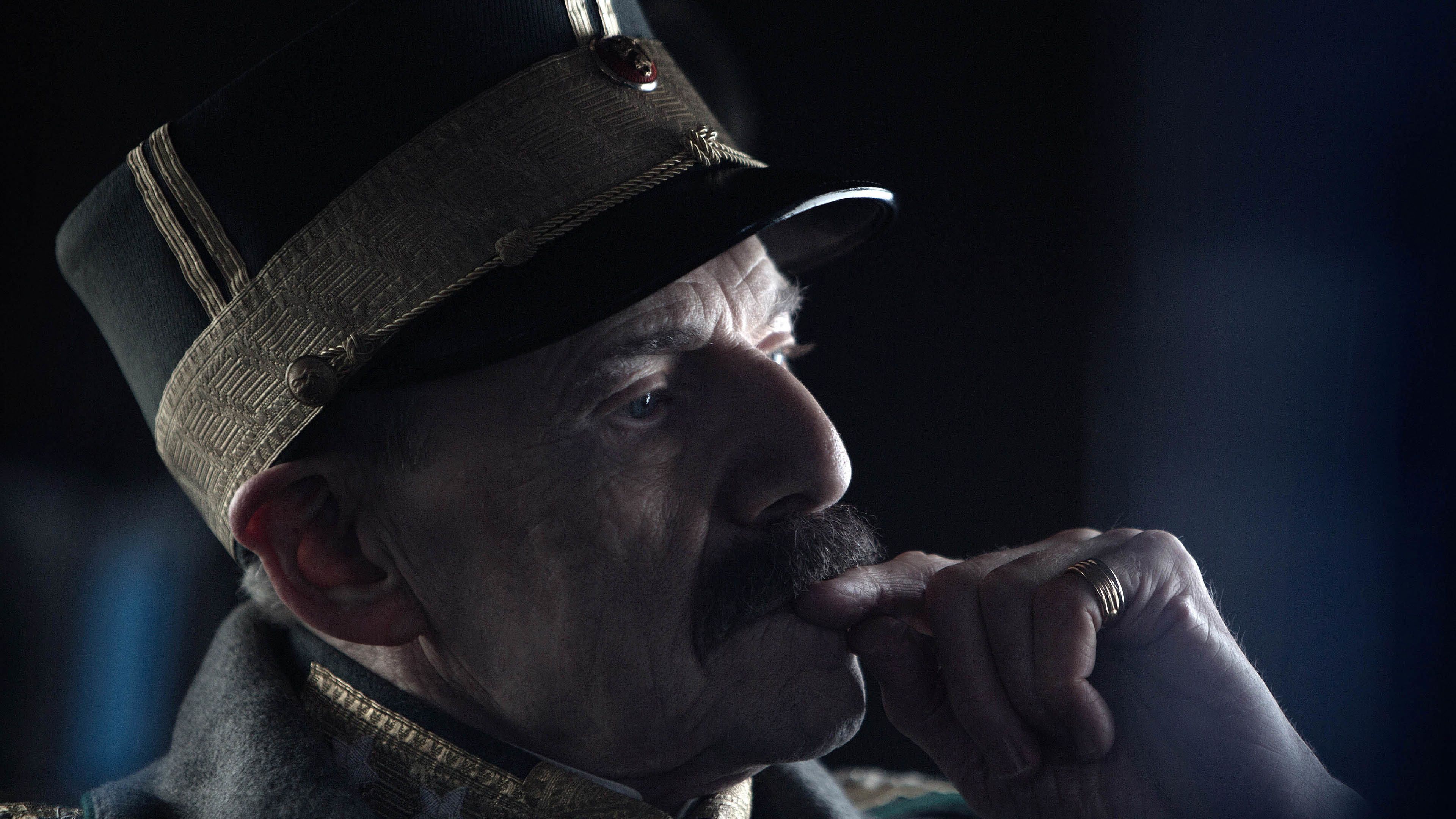 THE KING'S CHOICE - KRALIN SEÇİMİ 2. Dünya Savaşı’nda yaşanan gerçek olaylardan uyarlanan yapım… 9 Nisan 1940’ta Alman savaş aracı, Norveç’in başkenti Oslo’ya girer. Norveç Kralı, tari