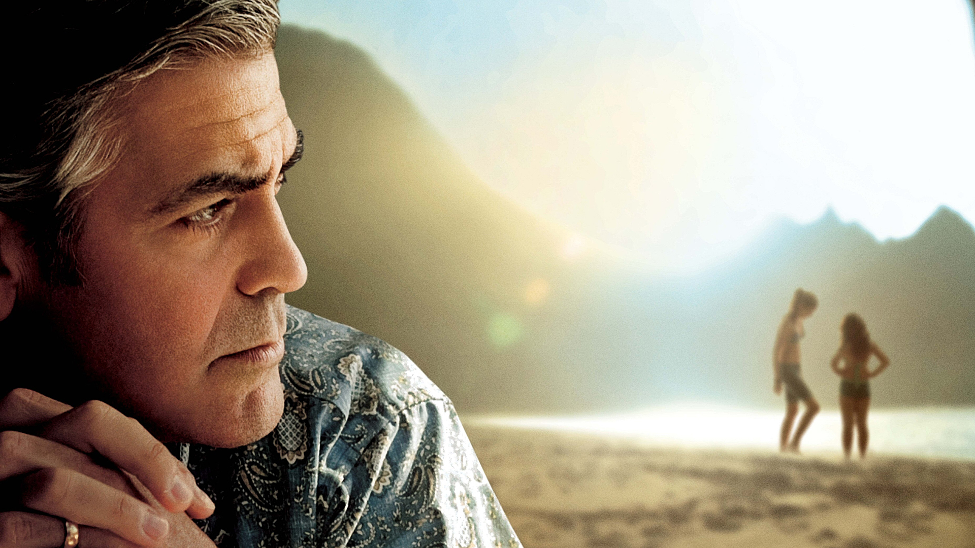 The Descendants - Senden Bana Kalan George Clooney’nin başrolde olduğu yapım, en iyi senaryo dalında Oscar kazanmıştır. Hawaii’de yaşayan avukat Matt King (George Clooney), zor zamanlar geçirmektedir. Karısı geçirdiği bir kaza sonucu bitkisel hayata girmiştir. İki kızının sorumluluğu ilk kez ona kalmış, diğer yandan kızları da ergenlik sorunları yaşamaktadırlar. Matt ve ailesi, Hawaii’de büyük bir arazinin sahibidir ancak arazi bir kaç yıla kadar satılmazsa, tüm topraklarını kaybedeceklerdir. Bunlara ek olarak, bitkisel hayattaki karısının, komaya girmeden önce başka bir ilişkisi olduğunu öğrenir. Tüm bunlarla başetmek zorunda olan Matt, hayatı ile ilgili ciddi kararların eşiğindedir.