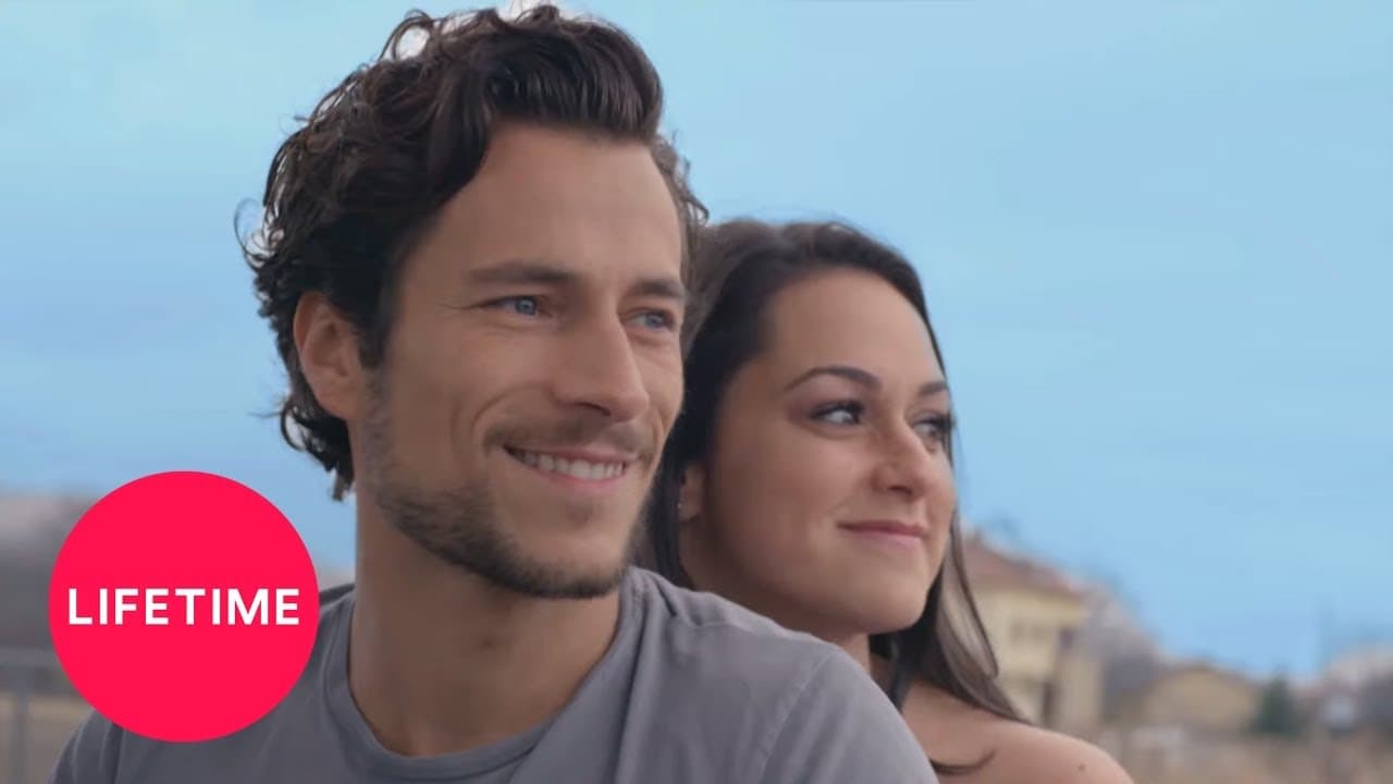 VERY VALENTINE - AŞK OLSUN VALENTINE Adriana Trigiani'nin aynı isimli romanından uyarlanan filmde, büyük bir ekonomik kriz döneminde aile şirketlerini ayakta tutmak için çabalayan bir ailenin mücadelesi ekrana geliyor.