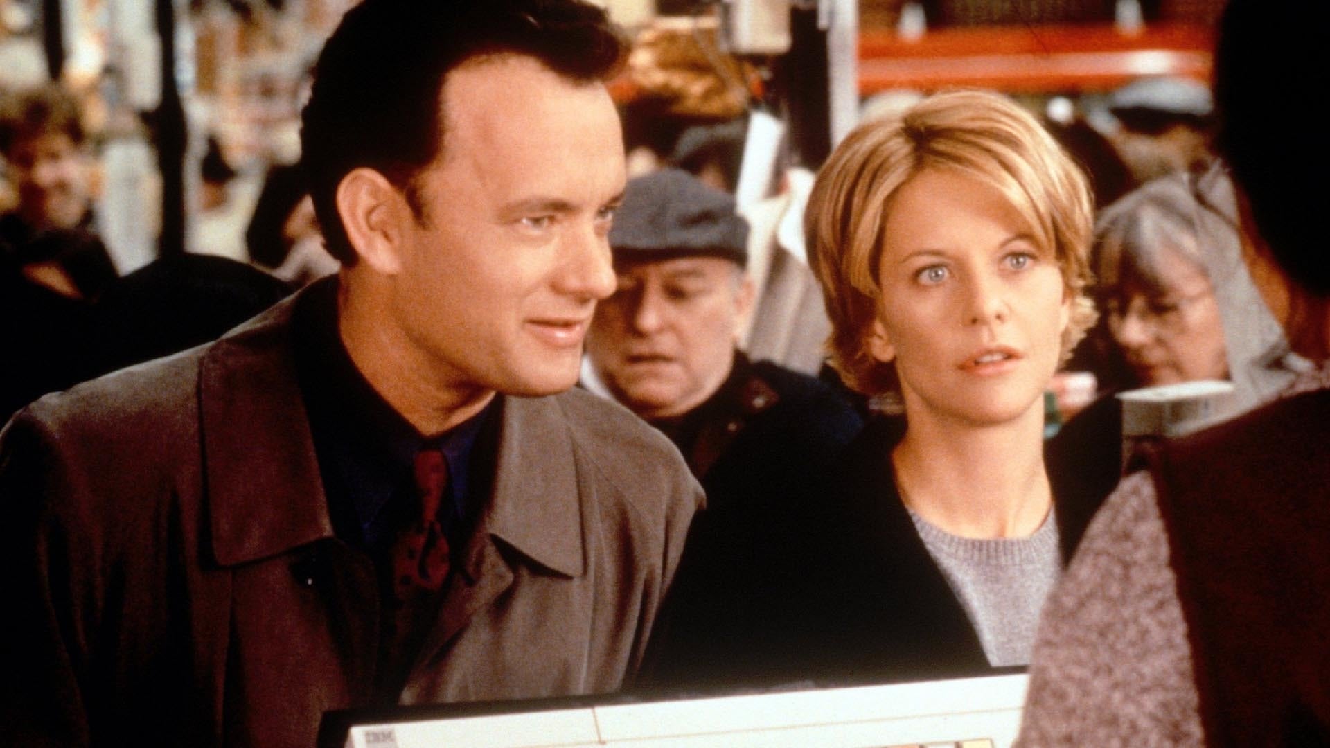 YOU'VE GOT MAIL - MESAJINIZ VAR Büyük bir kitabevi zincirinin sahibi olan Joe Fox, küçük bir kitapçı dükkanı olan Kathleen Kelly ile acımasız bir rekabet içindedir. Gerçek hayatta birbirlerine tahammül bile edemeyen bu ikili birbirlerinin kim olduğundan habersiz internet üzerinden sıcacık bir ilişki kurar ve birbirlerinden çok etkilenirler. Buluşma anından önce Joe durumu farkına varmaya başlasa da Kathleen için büyük bir sürpriz olacaktır.